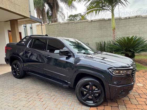 RAM RAMPAGE 2.0 HURRICANE 4 TURBO GASOLINA R/T 4X4 AUTOMÁTICO